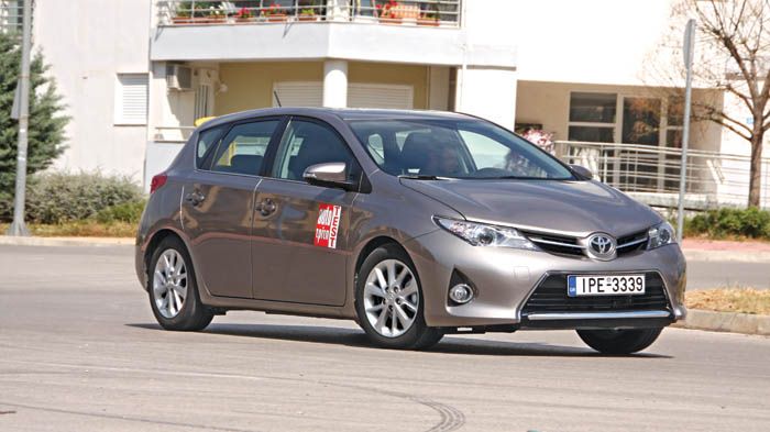 Η νέα γενιά του Toyota Auris είναι από τα ελαφρύτερα μικρομεσαία. Το μοντέλο Auris 1,33 βενζίνη (99 PS) έχει βάρος μόνο 1.185 κιλά και είναι 85 κιλά ε